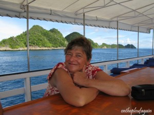 02 a - Isa sur le bateau