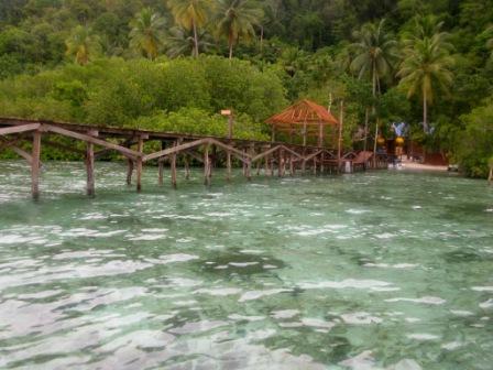 Le ponton du Raja Ampat Dive Lodge (Mansuar Island)